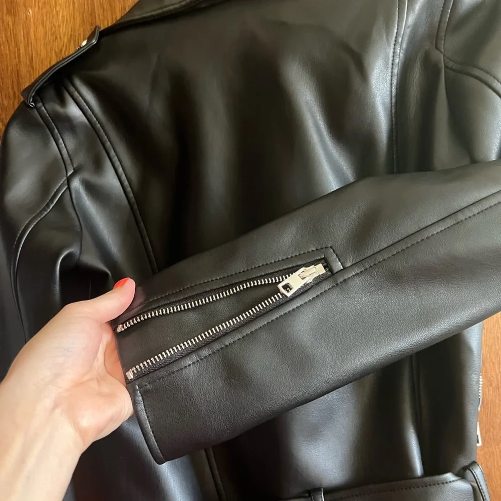 Leather jacket - Picture 6 of 8